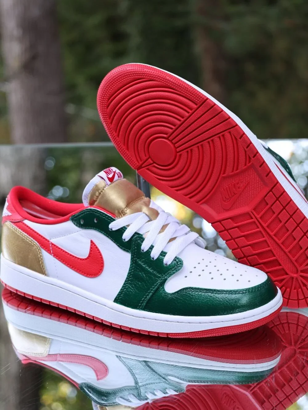 Air Jordan 1 Retro Low OG Red Green Gold